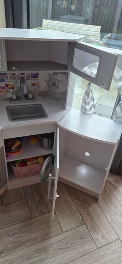 KidKraft Toy Kitchen