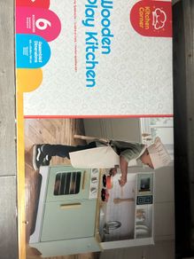 toy kitchen brand new