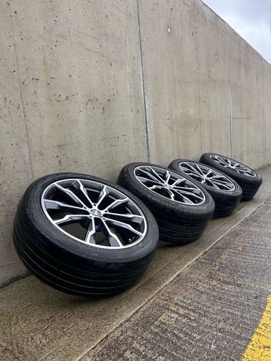 Genuine BMW Style 699M 20" Alloys & Tyres - Like New
