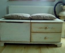 blanket box with drawers no pillows.