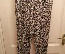 Leopard design elastic waist pants size 14