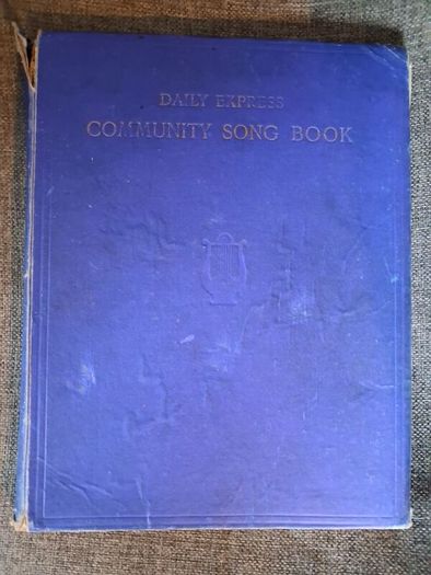 Daily Express Community Song Book / 1927