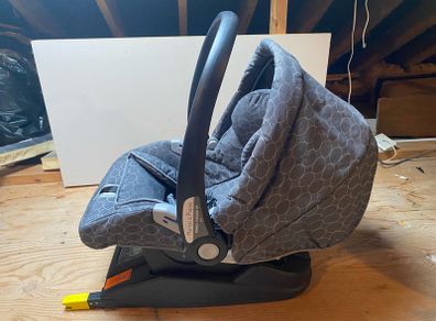 Mamas and Papas Car seat