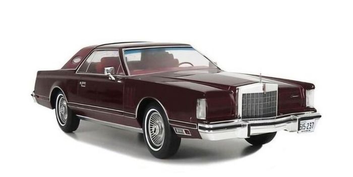 Lincoln Continental MK5 1978 1/18 NEW in BOX