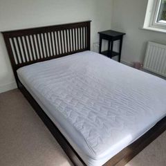 King size bed