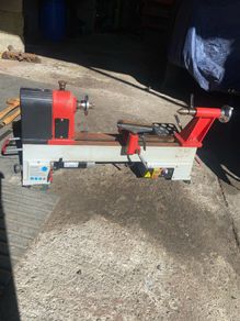 Wood Lathe + 8 HSS Chisels - Excellent working order