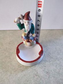 OLD VINTAGE IRISH ASHTRAY  Leprechaun Cobbler Ceramic Glazed Figure St. Patrick's Day.