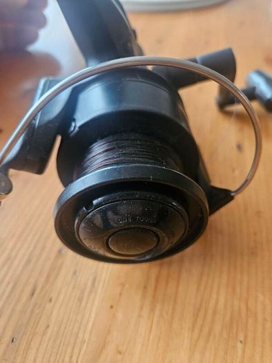 Daiwa BR2650X graphite baitrunner/spinning fishing reel with a 4.9:1 gear ratio. IN GOOD CONDITION.  SEE PHOTOS FOR SAME