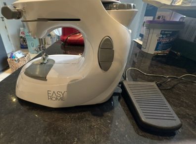 Free mini sewing machine