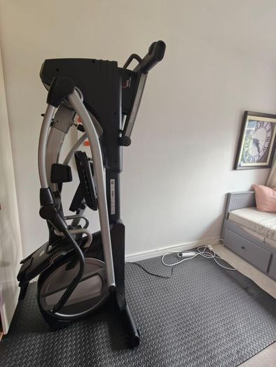 NordicTrack SpaceSaver SE7i Folding Elliptical Cross Trainer