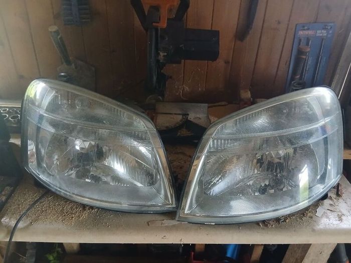 Citreon berlingo/ Peugeot partner Headlights