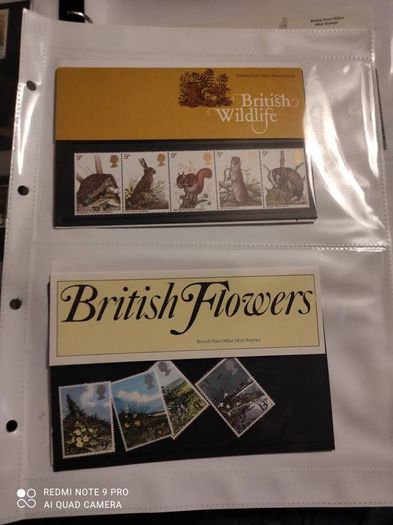 Stamp album UK's Presentation packs x 100
