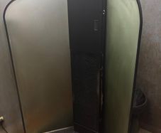 Spray tan extraction booth