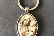 Religious Keyring Madonna and Child