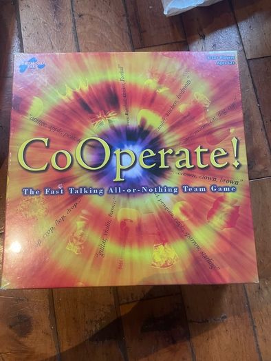 board game Drumond Park Cooperate