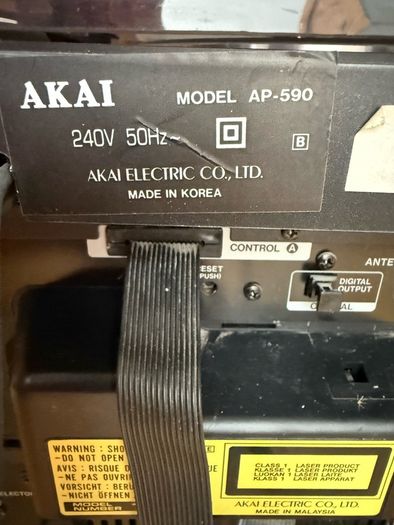 AKAI AX-590 stereo system