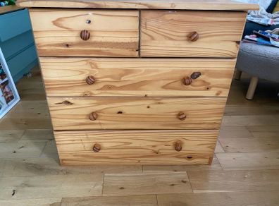 Chest of drawers