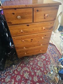 chest of drawers
