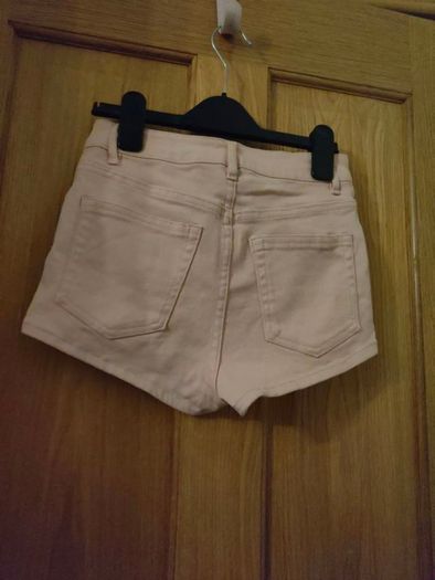 pink shorts
