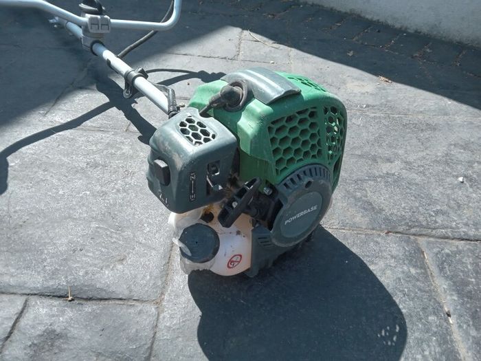 Powerbase strimmers