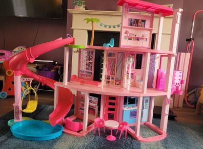 Doll house