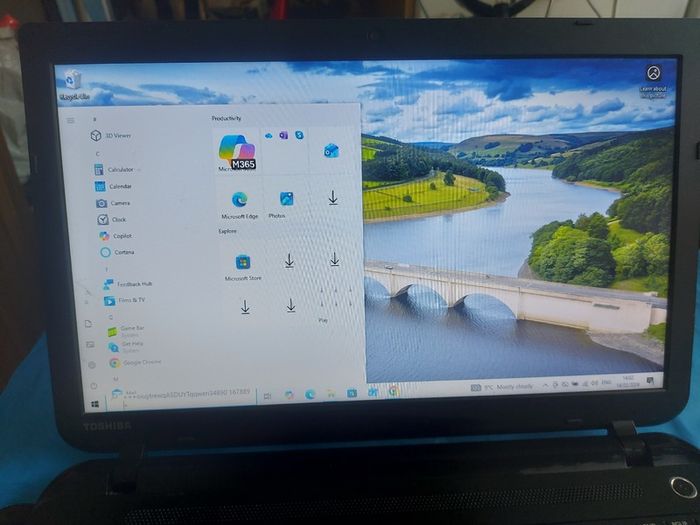 Toshiba Satellite C50-B-14D, Intel Celeron CPU N2830 2.16GHz, 4GB Ram, 600GB HDD, Windows 10, Microsoft Edge, Chrome