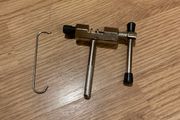 Bike chain cutter, chain breaker