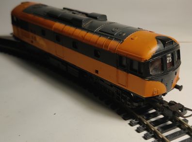 Model Train CIE HO scale DC loco