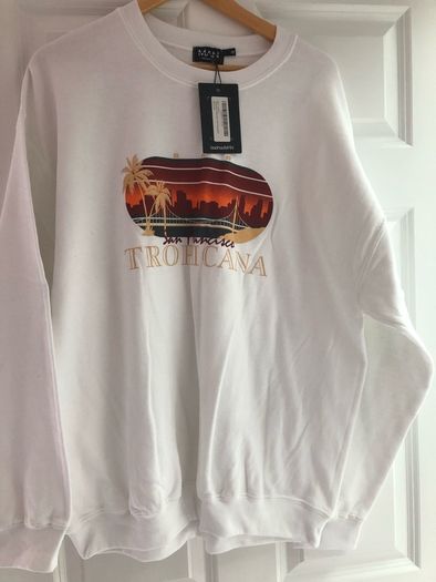 BNWT BooHoo OverSize Sweatshirt - M
