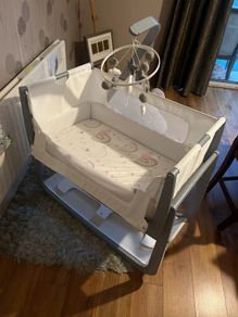 Snuzpod with mattress (x2) and Mobile
