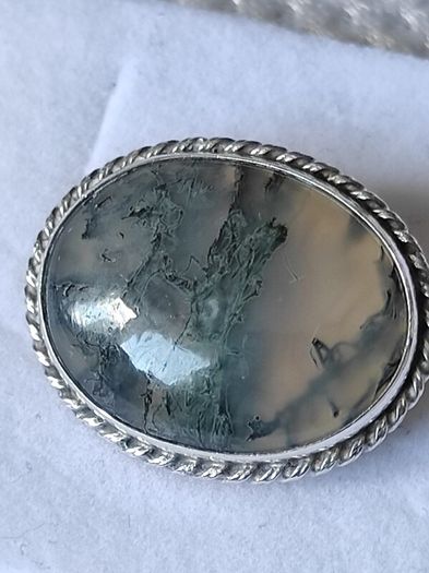 Vintage sterling silver moss agate brooch