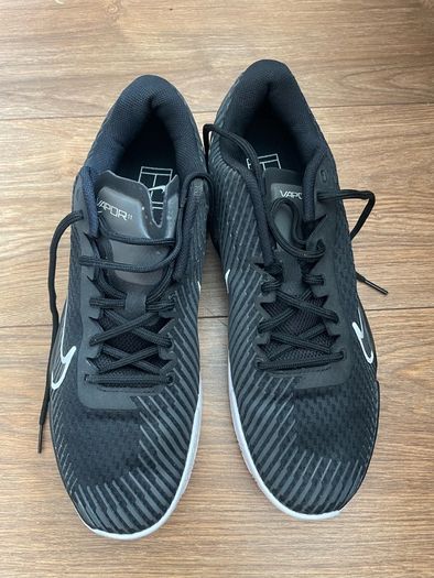 Nike Vapor 11 tennis size 9