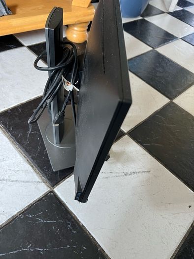 DELL 22" LCD Screen with USB port & HDMI for sale