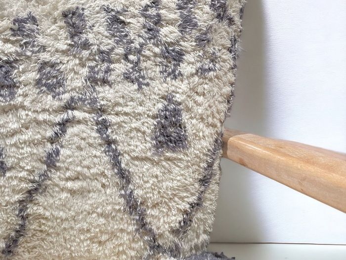 Armchair Beibel Rug covered , Natural Finish