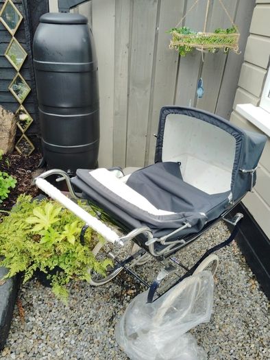 dolls pram vintage