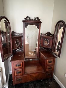 Triple mirror Duchess Dressing table