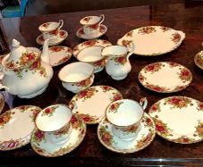 Royal Albert Old Country Roses full teaset