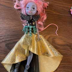 Monster High doll Mouscedes