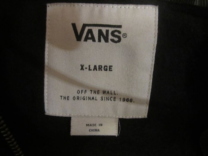 Vans     Size X Large     Black