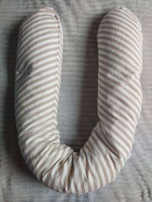 U-shaped pregnancy pillow