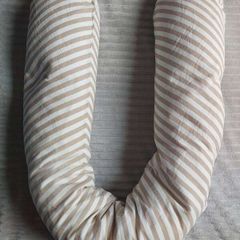 U-shaped pregnancy pillow