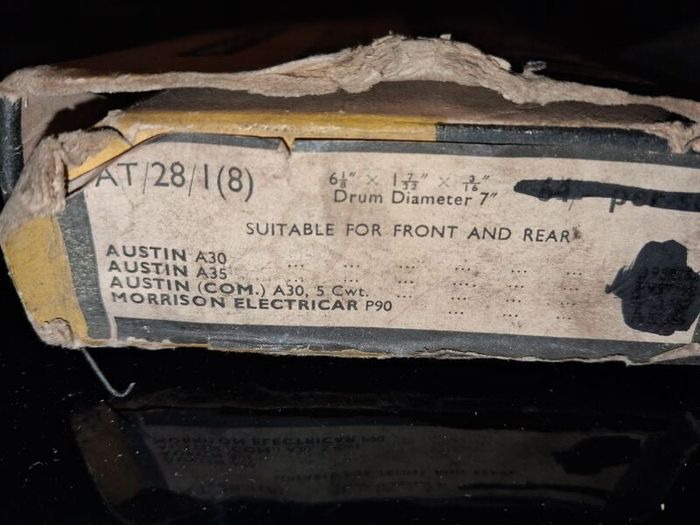 Austin A30/A35 brake shoe repair kit.