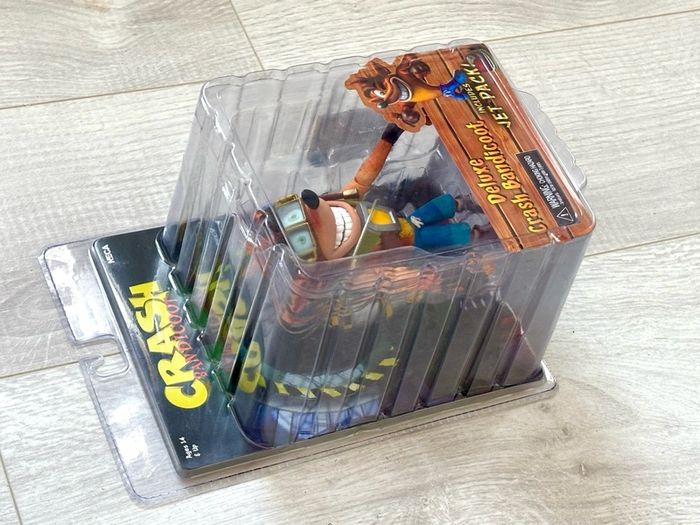 Deluxe Crash Bandicoot With Jet Pack Figure From Activision & Neca - SEALED