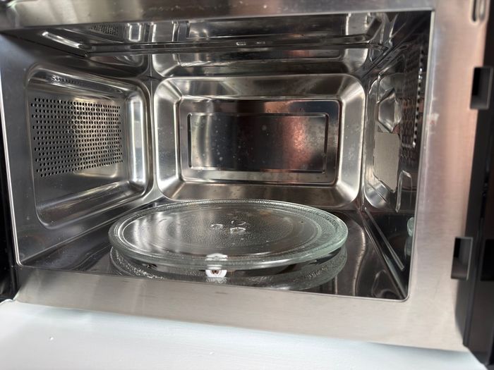 Dimplex Microwave and Russell Hobbs Air Fryer