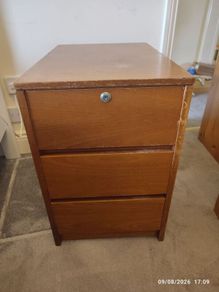 Chest of drawers