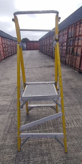 LFI Pro GRP Wide Step Platform Ladders 3 Available Storage Clearance  Sold as seen