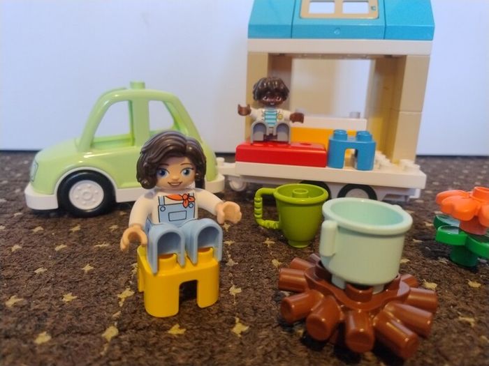Lego Duplo Family House on Wheels 10986