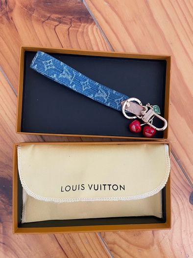 Louis Vuitton phone or keychain