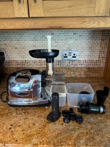 Omega J8006HD6 cold press Juicer