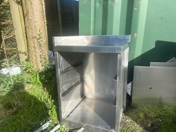 Stainless steal kitchen unit with sinks